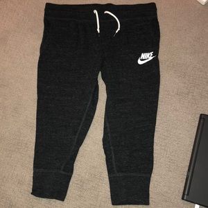 Nike gym black Capri joggers